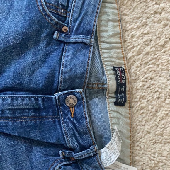 Jeans - Picture 2 of 4